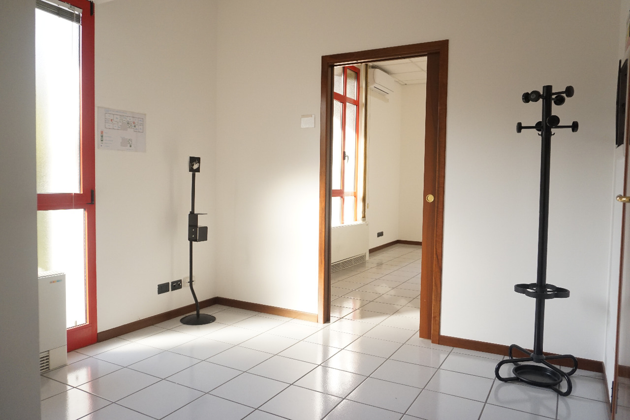 Negozio/Ufficio  in affitto a Quarto d'Altino