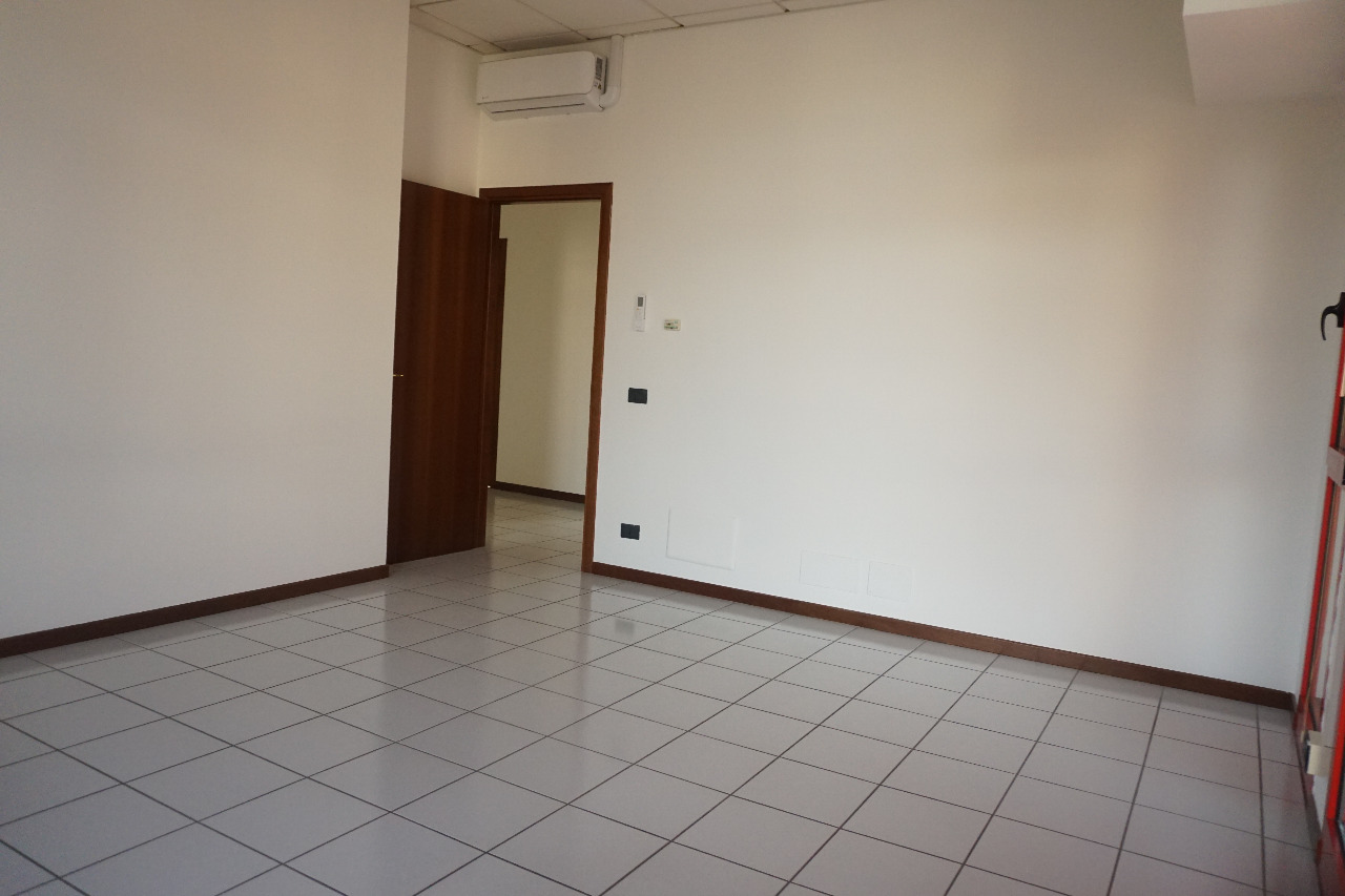 Negozio/Ufficio  in affitto a Quarto d'Altino