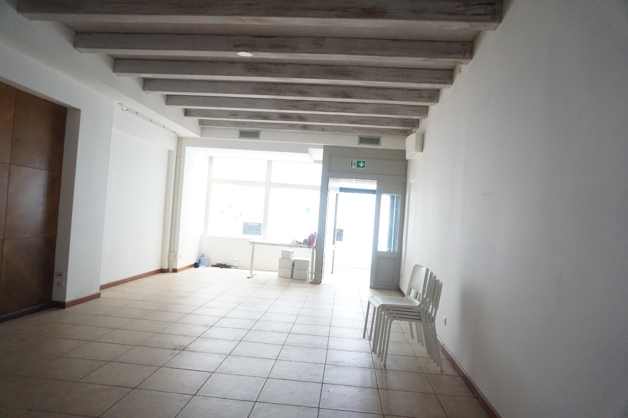 Negozio/Ufficio  in affitto a Treviso