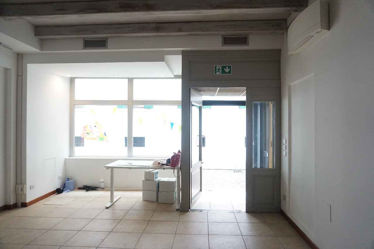 Negozio/Ufficio  in affitto a Treviso
