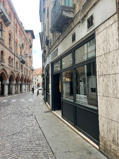 Negozio/Ufficio  in affitto a Treviso