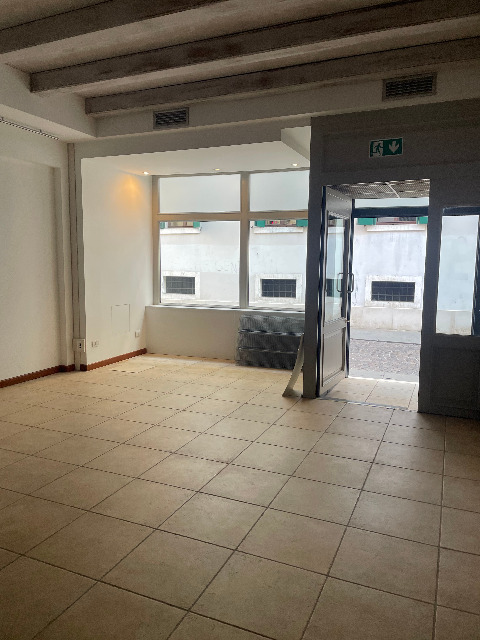 Negozio/Ufficio  in affitto a Treviso