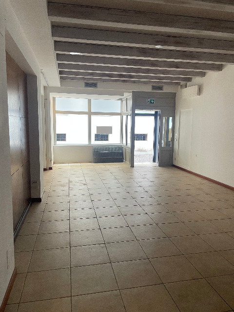 Negozio/Ufficio  in affitto a Treviso