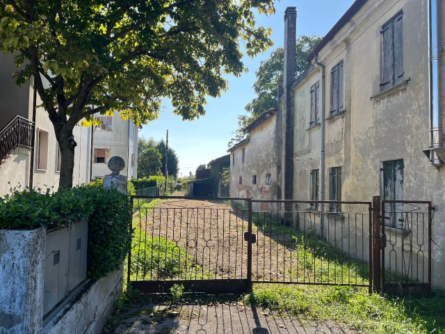 Magazzino  in Vendita a Quarto d'Altino