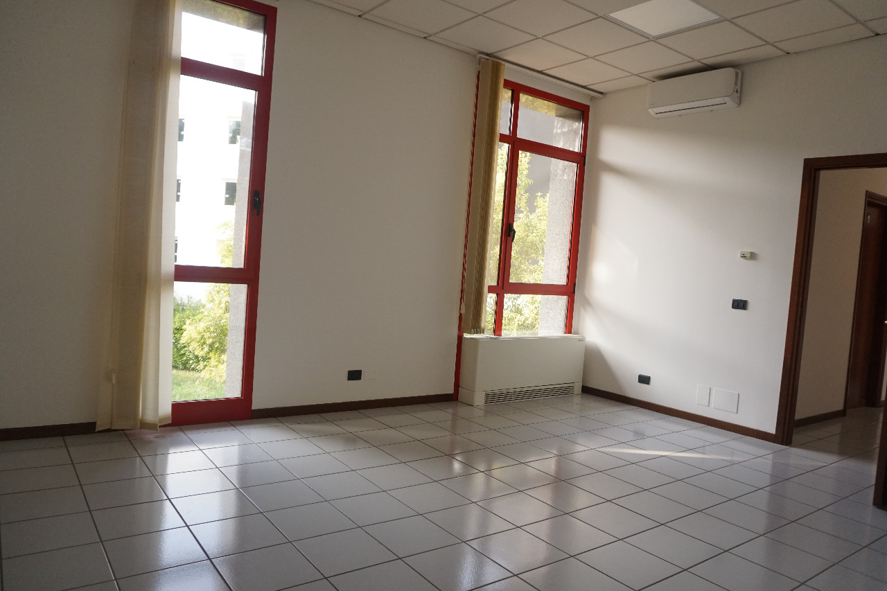 Negozio/Ufficio  in affitto a Quarto d'Altino