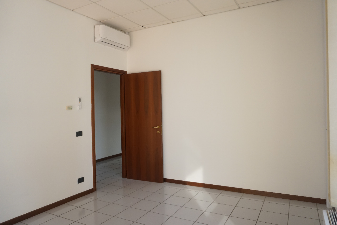 Negozio/Ufficio  in affitto a Quarto d'Altino