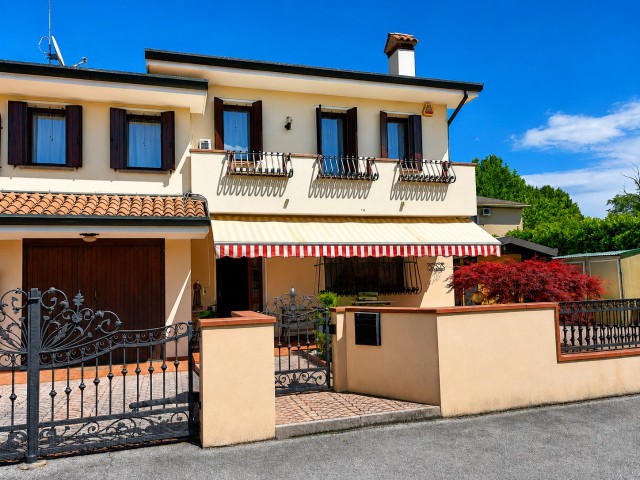 Casa Bifamiliare/Schiera in Vendita a Treviso